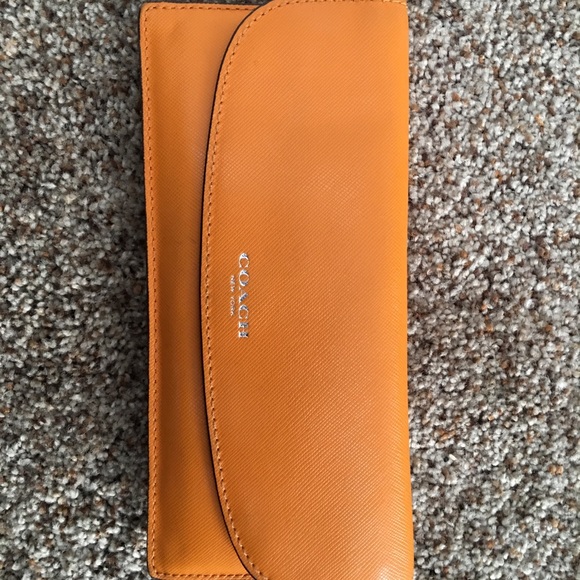 Coach - Picture 1 of 1